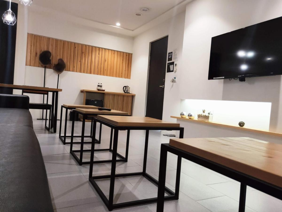 Roppongi Motel Pingtung Екстериор снимка